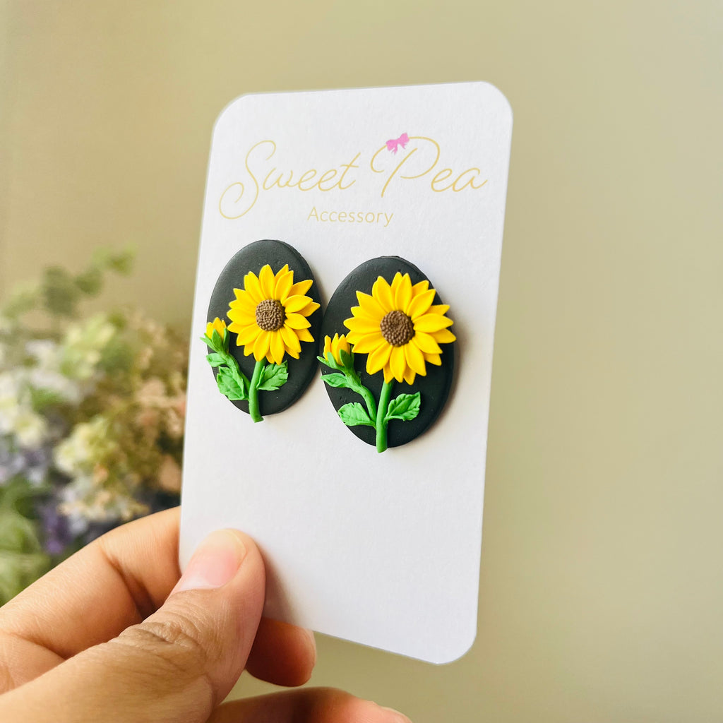 Sunflower stud
