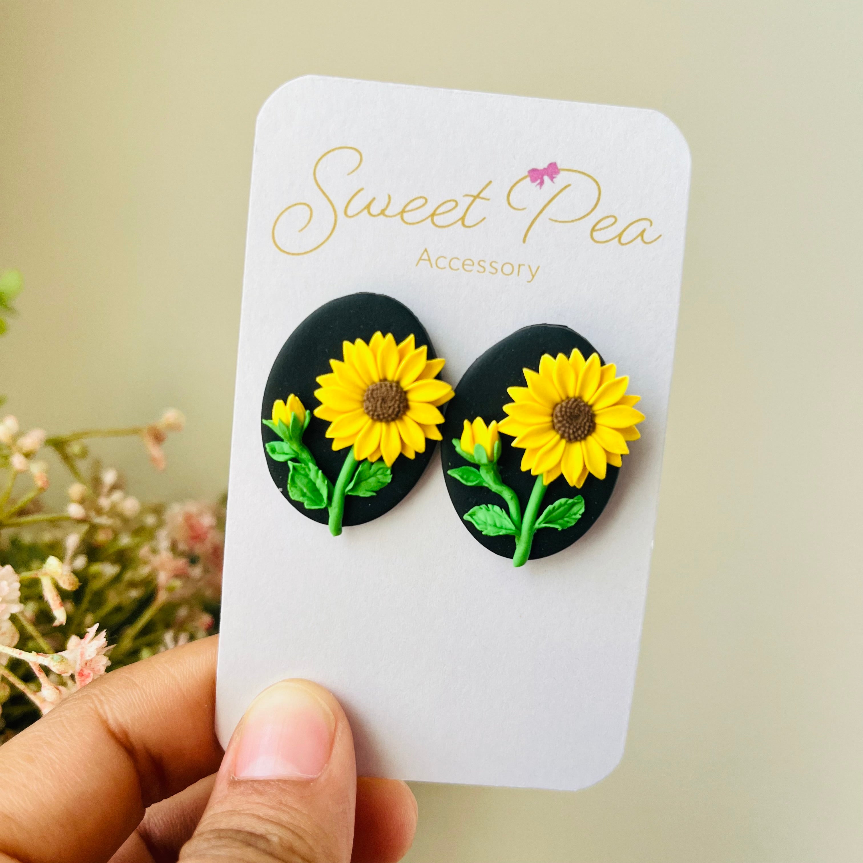Sunflower stud