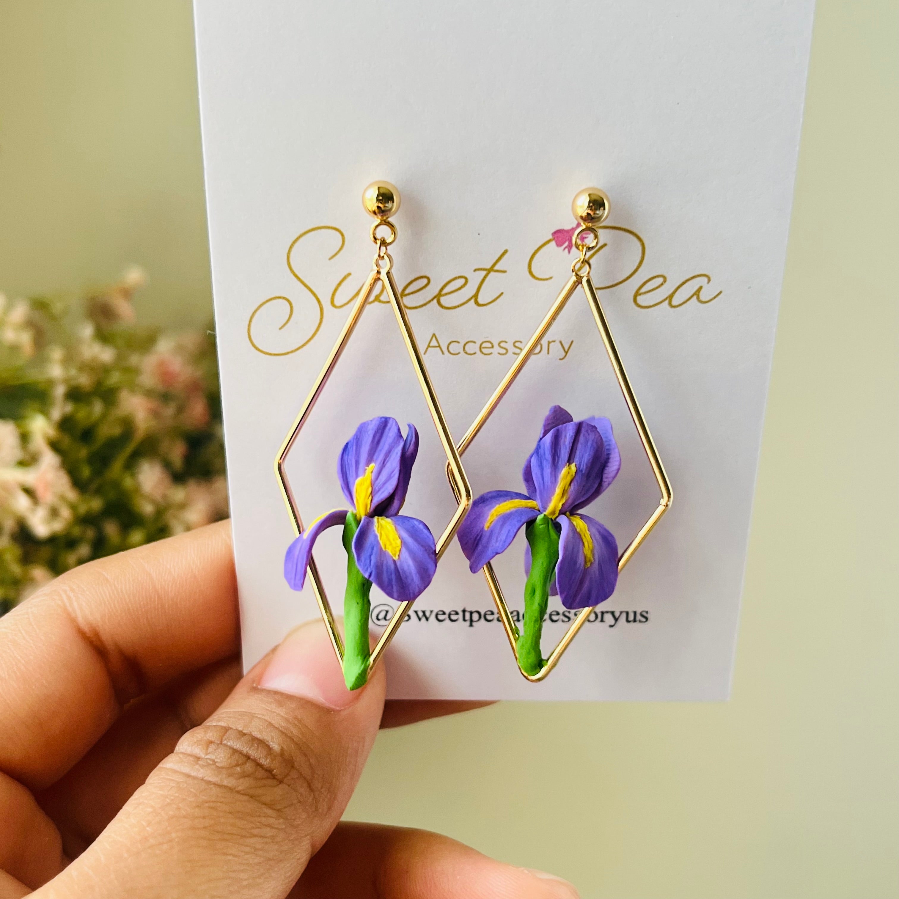 Iris dangles