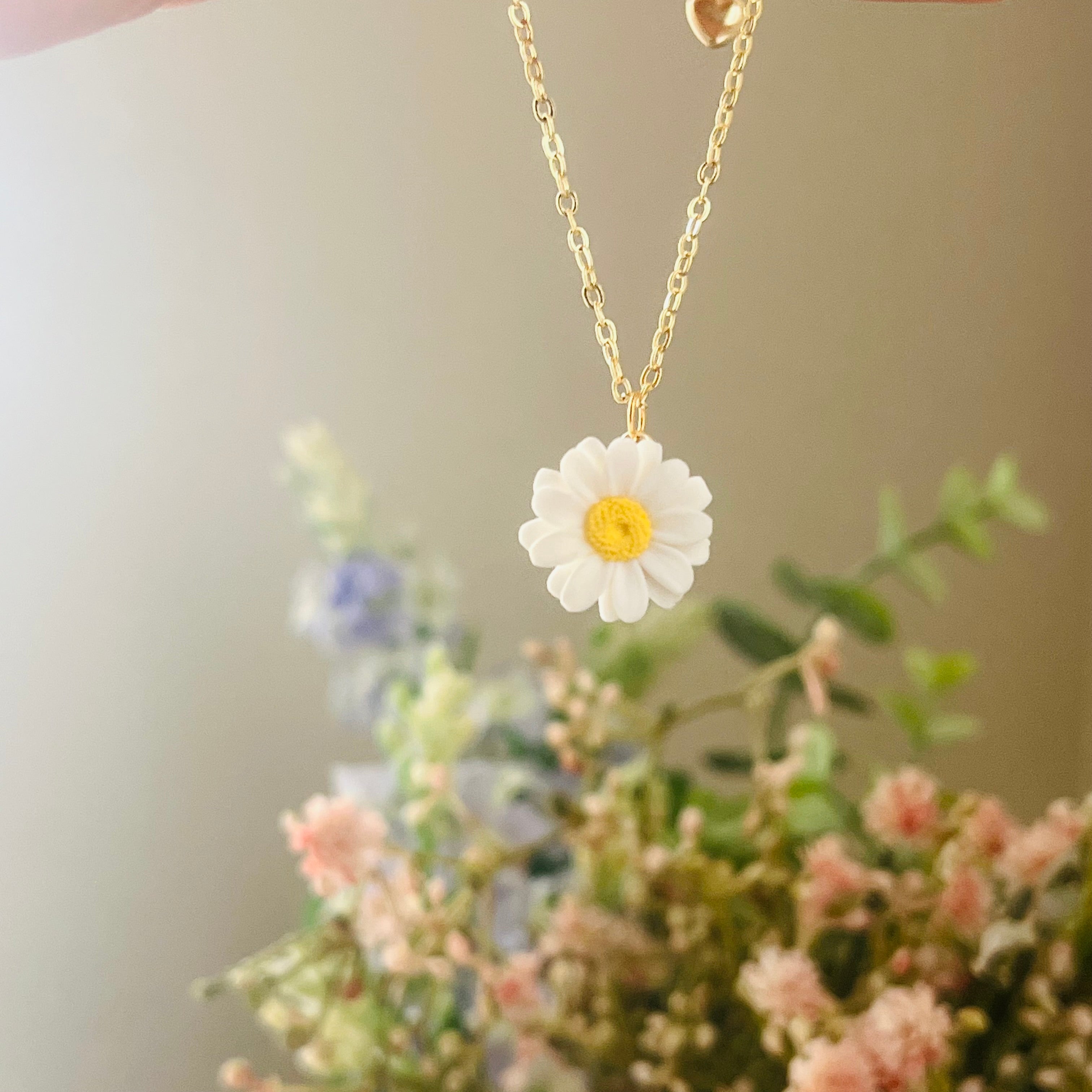 Daisy necklace