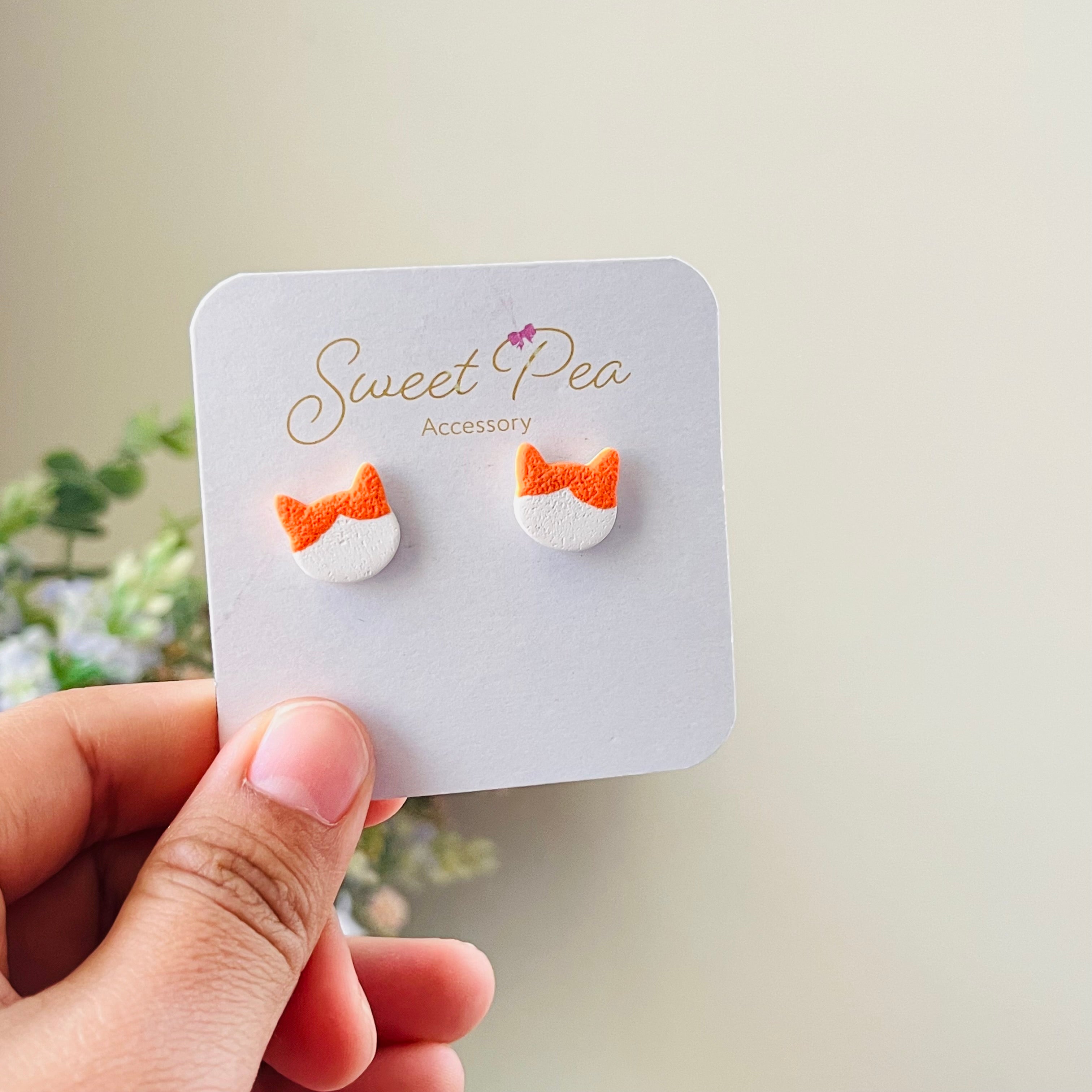 Cat studs