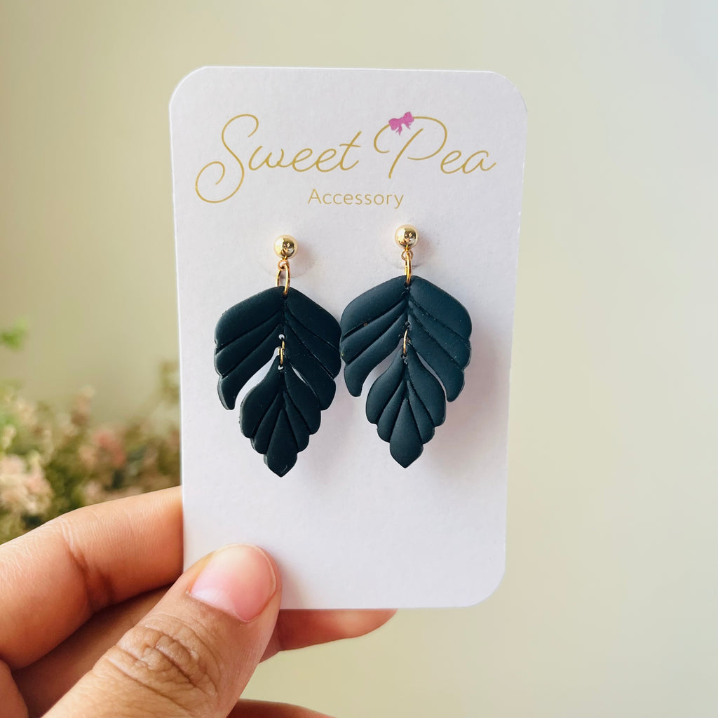 Dangle earrings